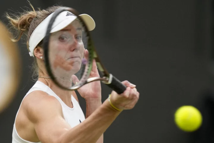 Elina Svitolina beats top-ranked Iga Swiatek to reach Wimbledon semifinals