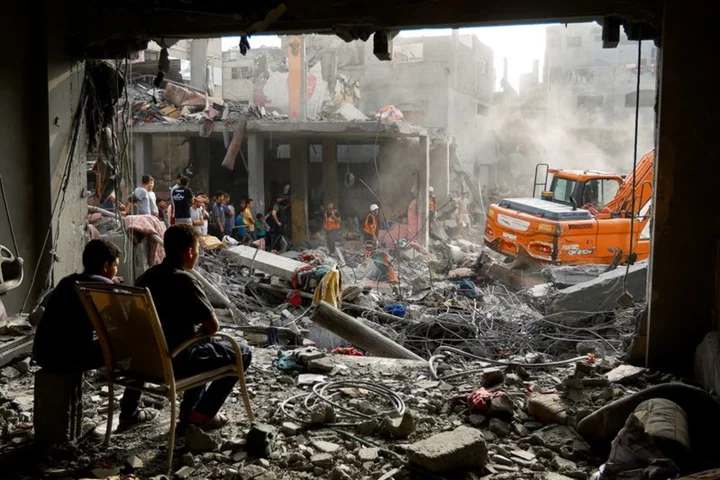 Protesters shut New York's Grand Central, seeking Gaza ceasefire