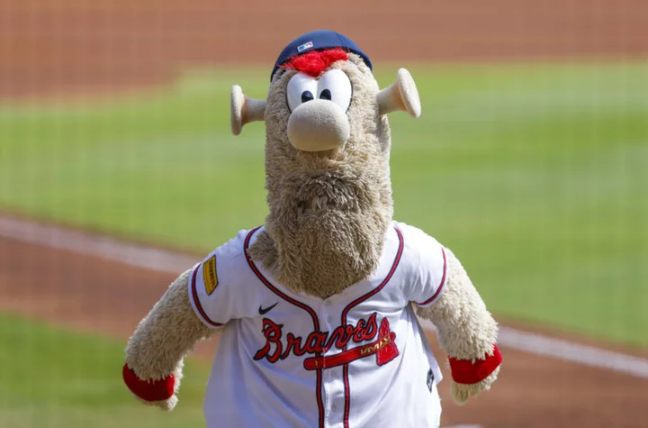 Braves mascot Blooper trolls the Phillies hard after NLCS Game 7 defeat