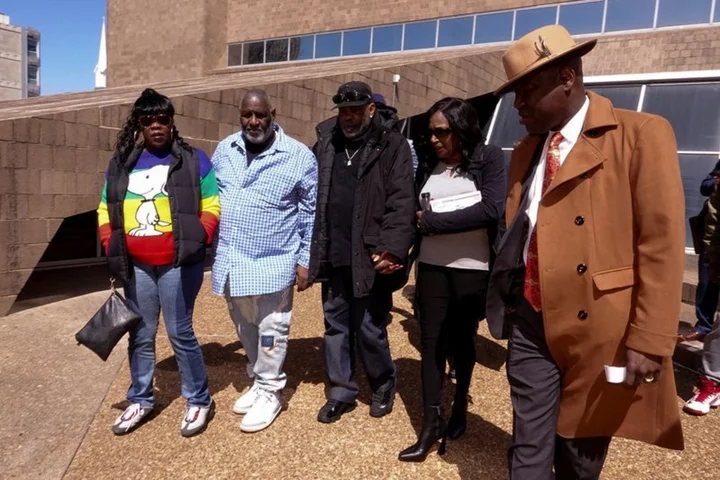 Nine Memphis deputies indicted for death of Black man in Memphis jail