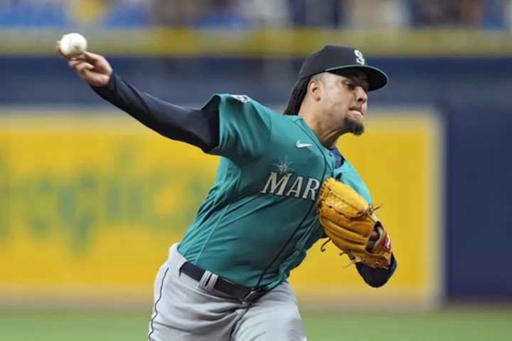 Castillo wins 6th straight decision, Mariners beat Rays 1-0 in matchup of playoff contenders