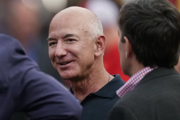 Amazon founder Jeff Bezos buys home in Miami's 'billionaire bunker.' Tom Brady will be his neighbor