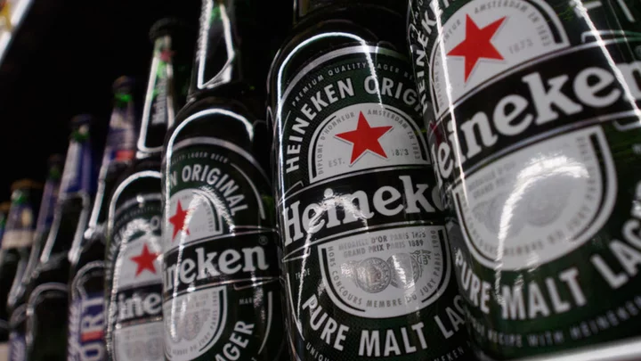 Heineken sells off Russian beer business for €1