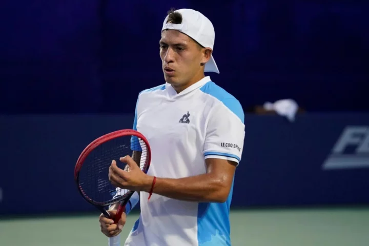 Baez battles past Coric to reach Winston-Salem final