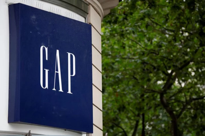 Gap eyes weak third-quarter sales as consumer spending weakens