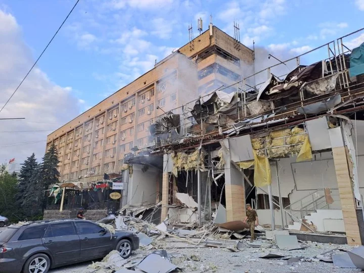 Russian missiles hit restaurant in Ukraine's Kramatorsk, four dead