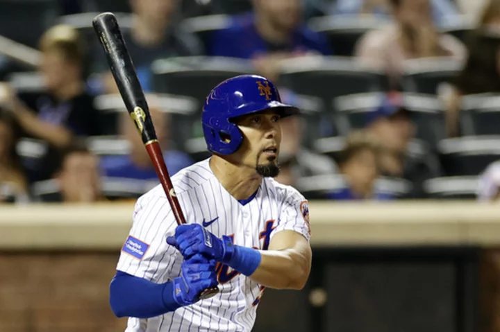 Rafael Ortega keys a big 6th inning for the Mets, who beat the Braves to avoid last place