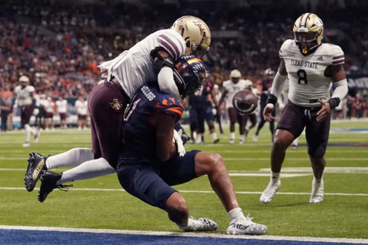 Harris, Barnes lead UTSA to 20-13 win over Texas State a week after Bobcats beat Baylor