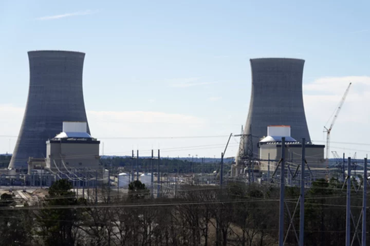 Georgia nuclear plant can start loading fuel into second new reactor, feds say