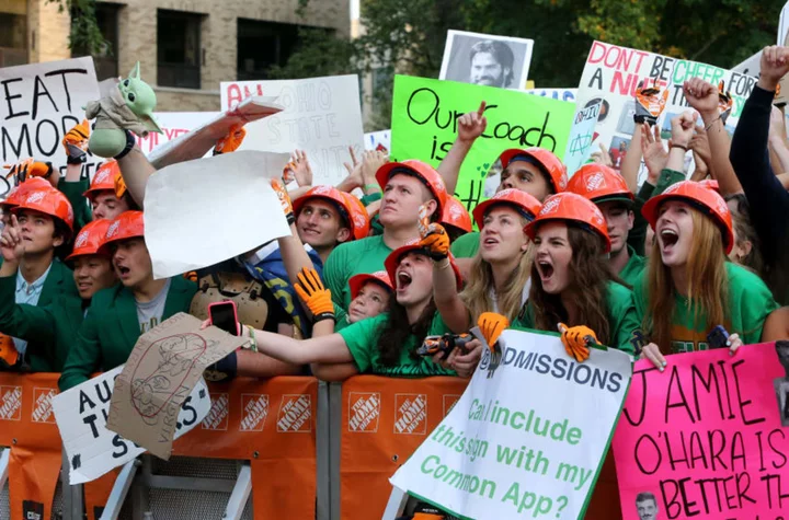 Notre Dame fans scorch Ryan Day, Ohio State with savage GameDay signs