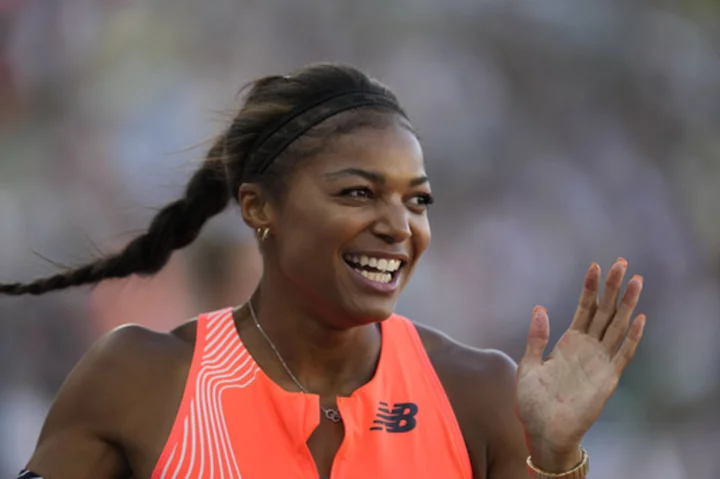 Gabby Thomas holds off Sha'Carri Richardson to win the 200 at the US track and field championships