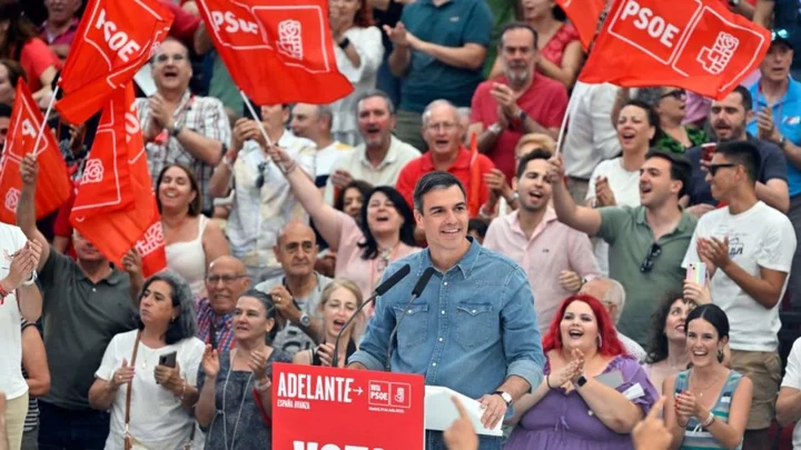 Spain faces stark left-right divide in hot summer vote