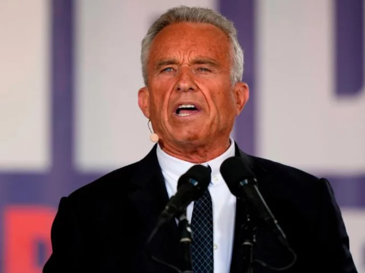 Robert F. Kennedy Jr. announces independent run for president, ending Democratic primary challenge to Biden