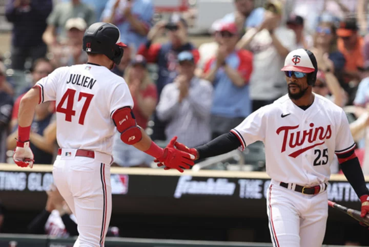 Julien, Twins pound Giants 7-1 in series finale