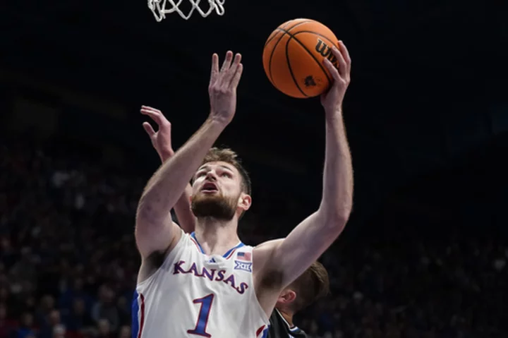 Dickinson has 25 points, 13 rebounds as No. 5 Kansas struggles past Eastern Illinois, 71-63