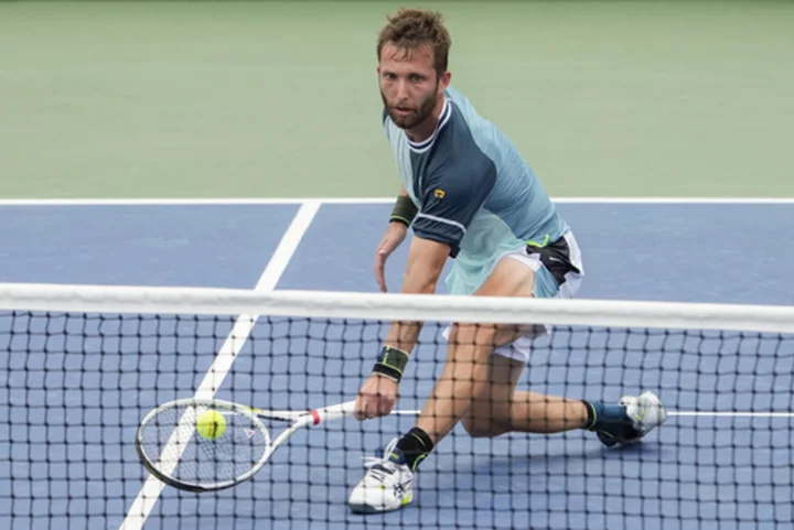 In its initial use, new US Open video review system fails when chair umpire's tablet malfunctions