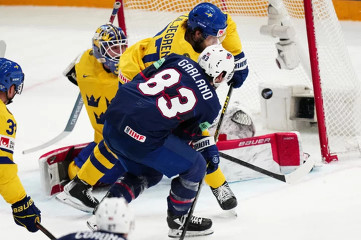 US beats Sweden in OT at ice hockey worlds, Canada defeats Czech Republic