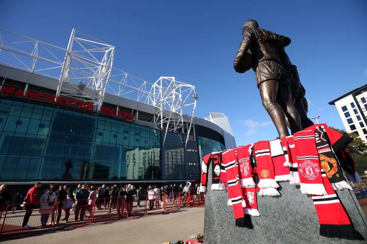 Erik ten Hag: Sir Bobby Charlton will always remain an inspiration to Man Utd