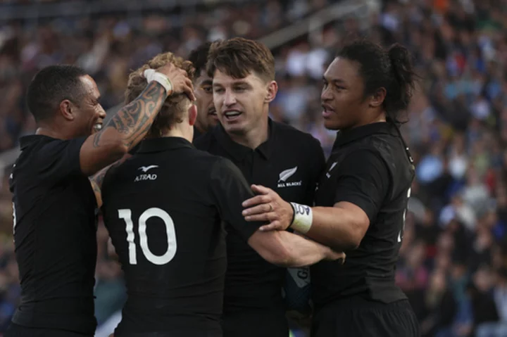 Mo'unga to start at flyhalf as All Blacks make 5 changes for Springboks test in Rugby Championship