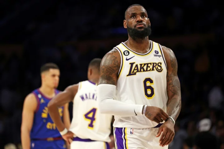 LeBron still believes as Lakers head for playoff exit