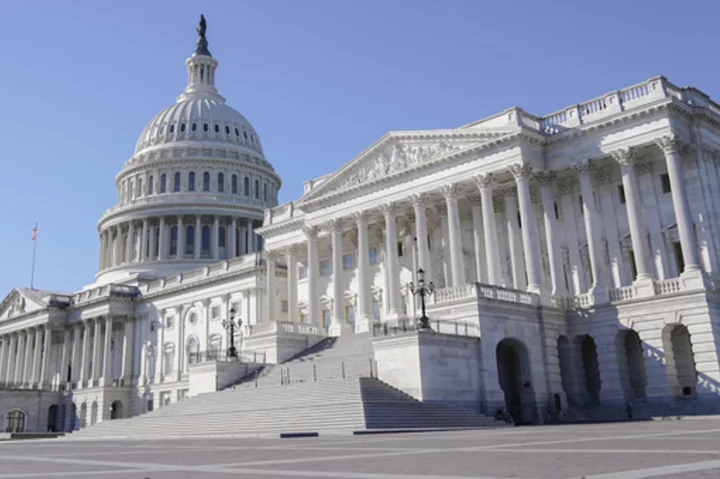 Man with gun arrested in park near US Capitol