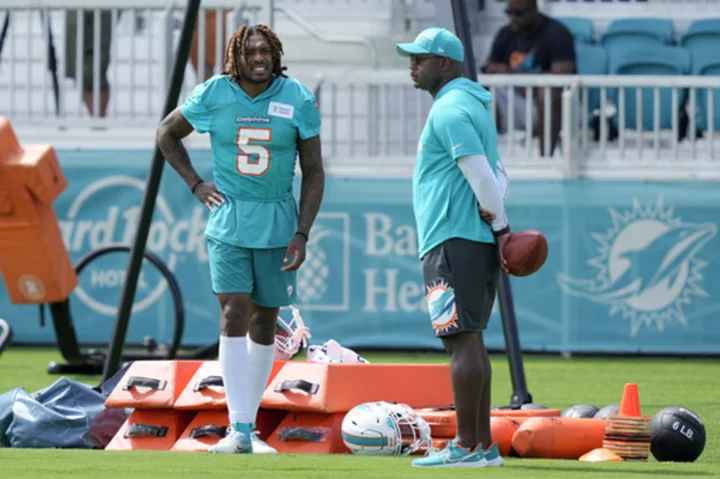 Dolphins cornerback Jalen Ramsey practiced Wednesday for first time since knee surgery