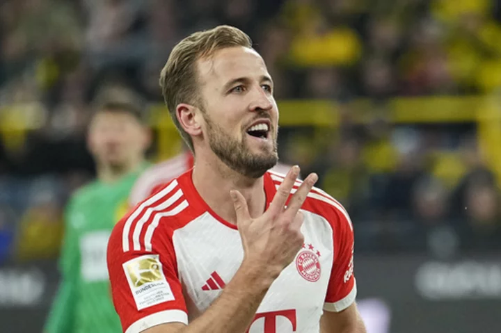 Manuel Neuer hails 'phenomenon' Harry Kane for brilliant start with Bayern Munich