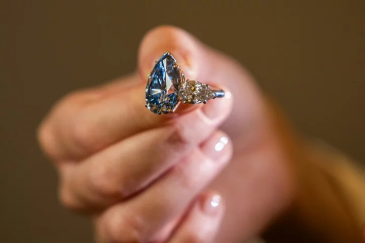 Bleu Royal diamond rakes in nearly $44 mn at Geneva auction