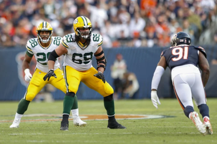 Packers' Bakhtiari won't play again this season as he prepares for 5th knee surgery