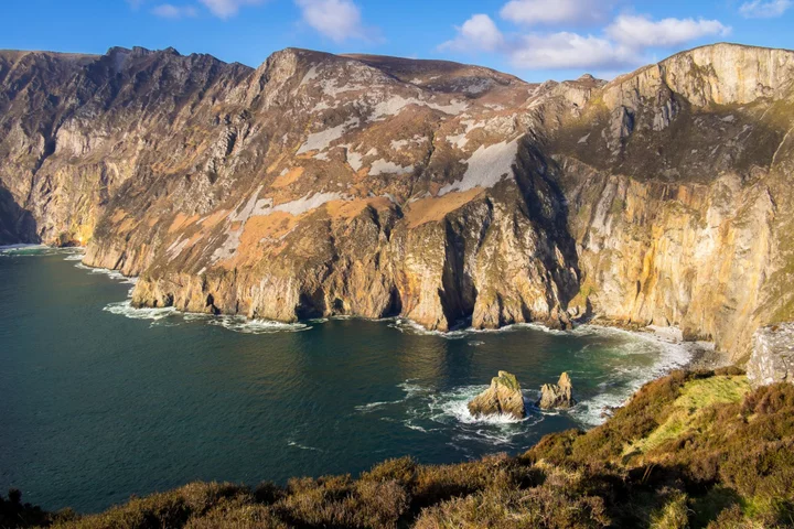 Donegal cliffs remain closed amid police investigation