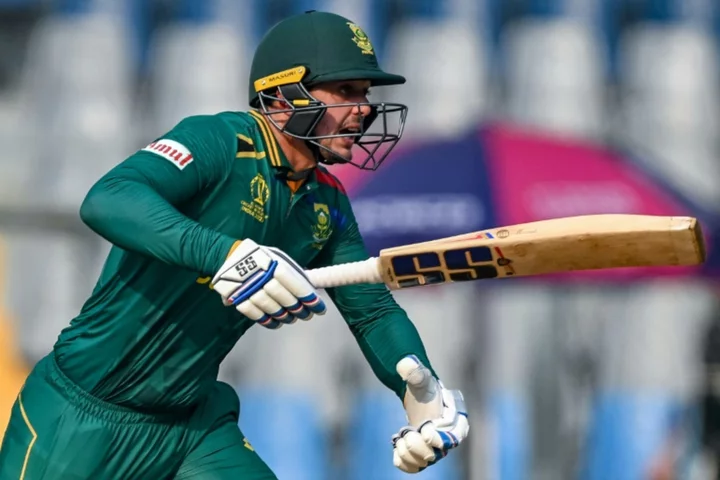 Ton-up De Kock leads South Africa's rout of Bangladesh