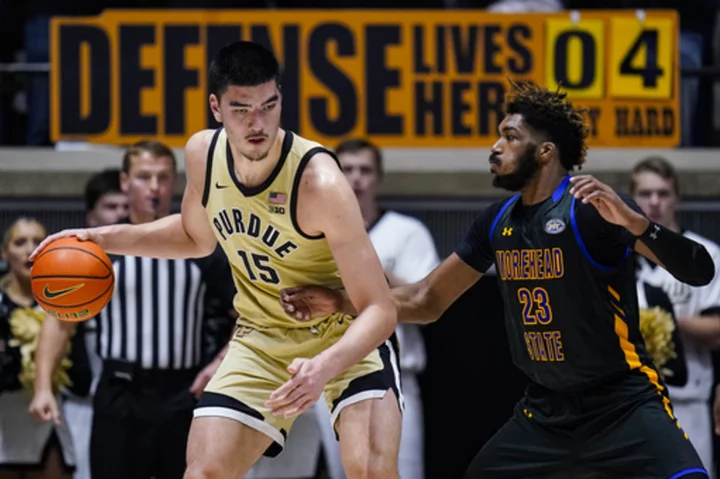 Zach Edey dominates inside as No. 3 Purdue rolls to 87-57 win over Morehead State