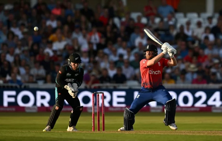 New Zealand overcome Bairstow blitz to hold England to 175-8 in 4th T20