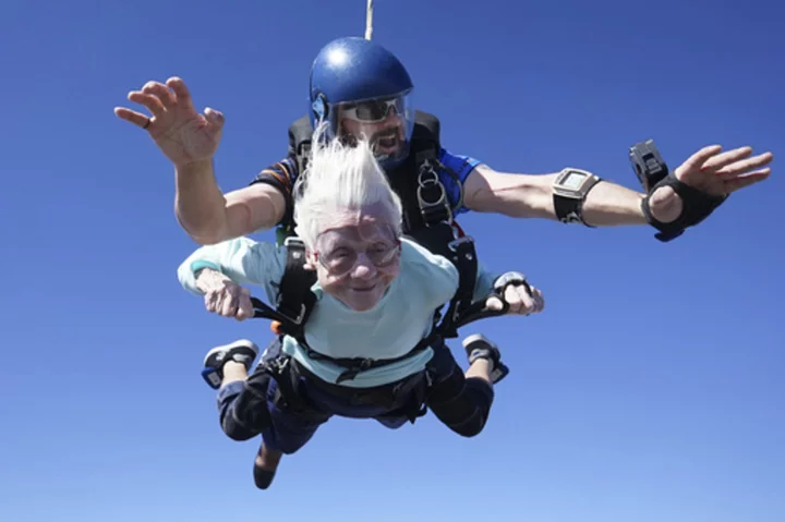 Chicago woman, 104, skydives from plane, aiming for record as the world's oldest skydiver