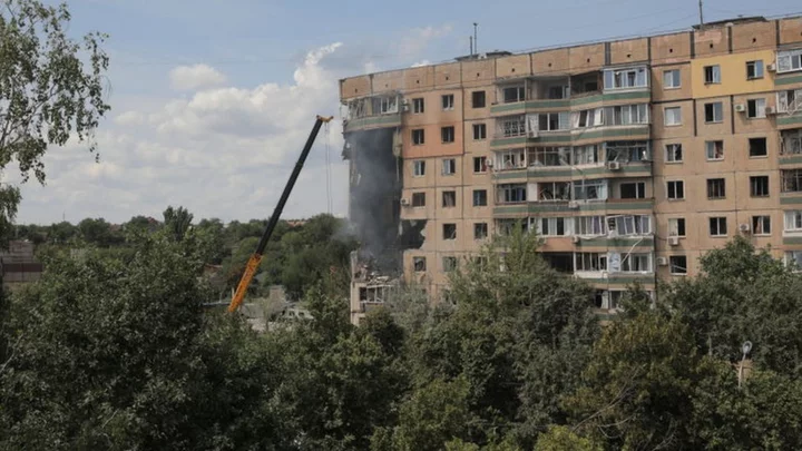 Ukraine war: Russian strike on Zelensky's home city kills six