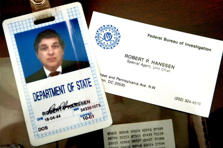 Robert Hanssen: The fake job that snared FBI agent who spied for Moscow