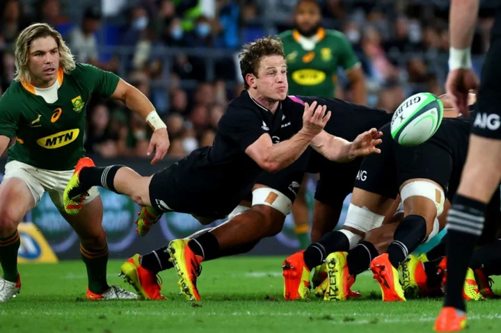 All Blacks scrum-half Weber to join Stade Francais