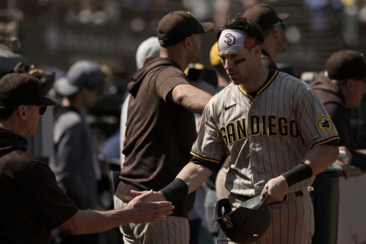 Juan Soto drives in pair of runs as Padres give Bob Melvin series win against former Oakland club