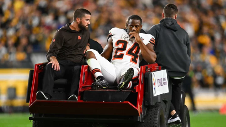 Steelers Crowd Shocked by Replay of Nick Chubb Knee Injury