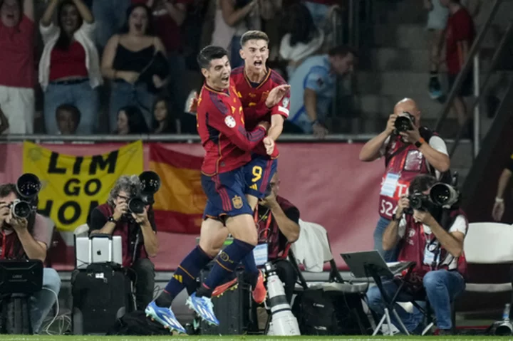 Spain wins 25th straight qualifier at home to keep Scotland from clinching spot in Euro 2024