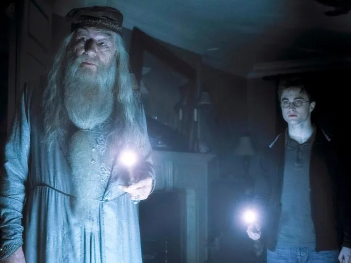 Daniel Radcliffe and other 'Harry Potter' stars remember the 'magnificent' Michael Gambon