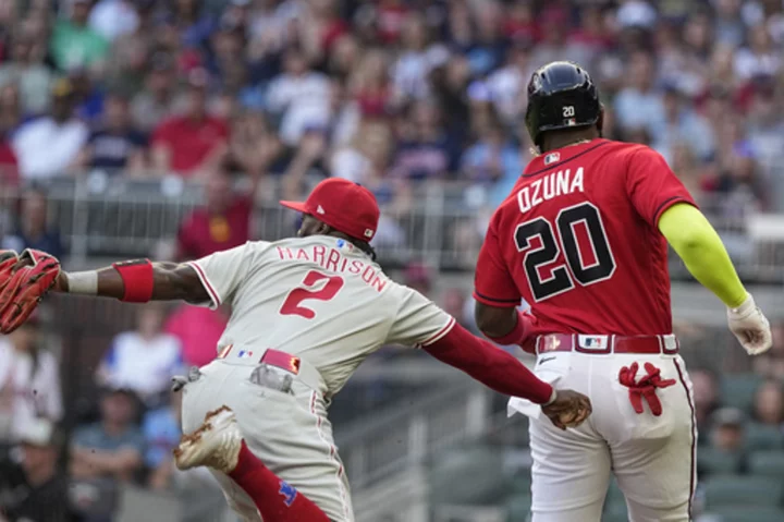 Kimbrel 8th pitcher in MLB history to earn 400 saves, Phillies beat Braves 6-4