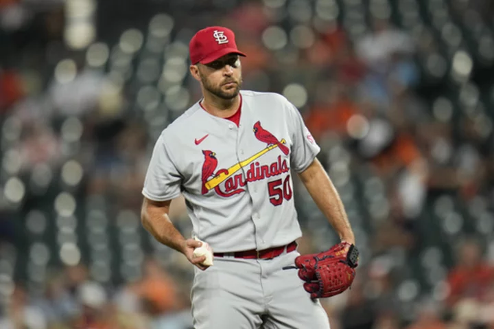 Retiring Cardinals pitcher Adam Wainwright to say farewell by performing his own songs