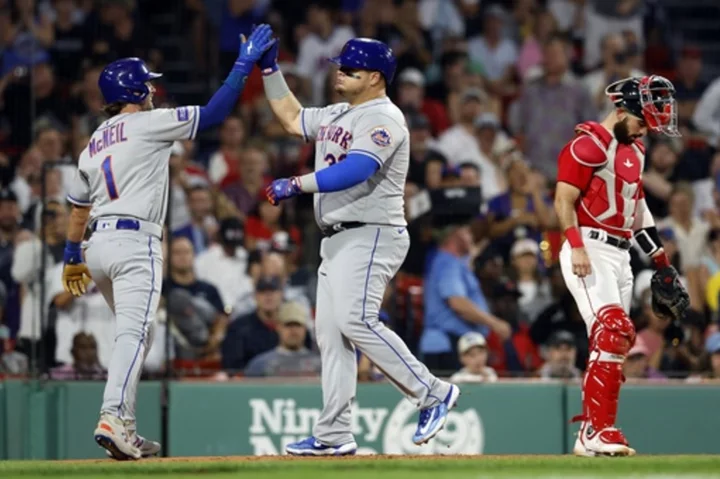 Red Sox and Mets have game suspended by rain with New York leading 4-3 in the 4th