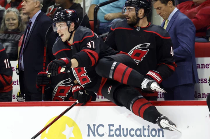 Teravainen scores 3 times as Hurricanes beat winless Sharks 3-0