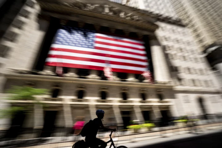 Stock market today: Wall Street points lower again, heading for fourth straight loss