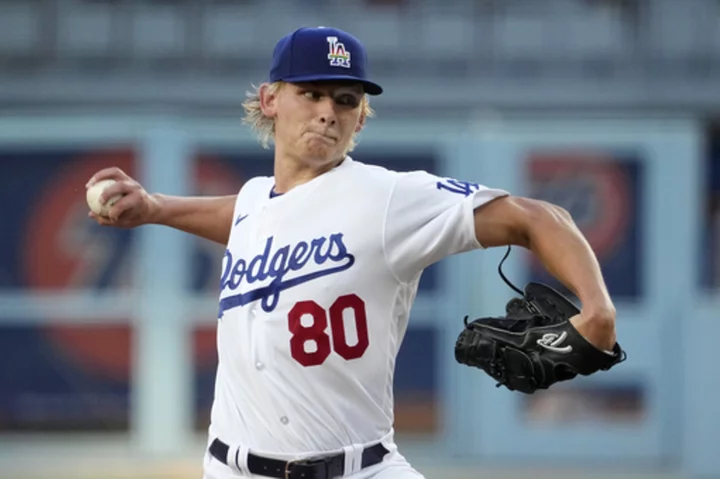 Dodgers' no-hit bid broken up in 7th against Giants