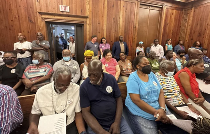 Slave descendants vow to fight on after Georgia county approves larger homes for island enclave