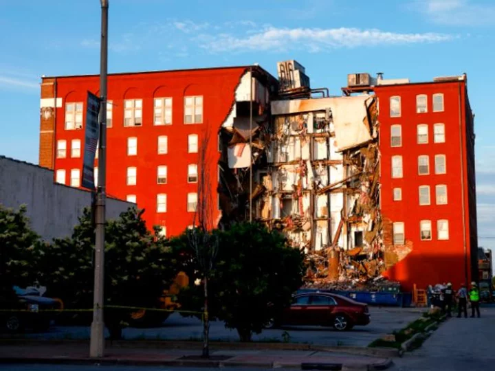 1 rescued overnight as search continues after an apartment building partially collapsed in Davenport, Iowa