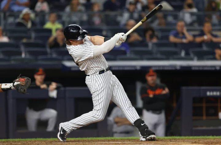 NY Mets sign former Yankees slugger, 2020 MLB home run leader